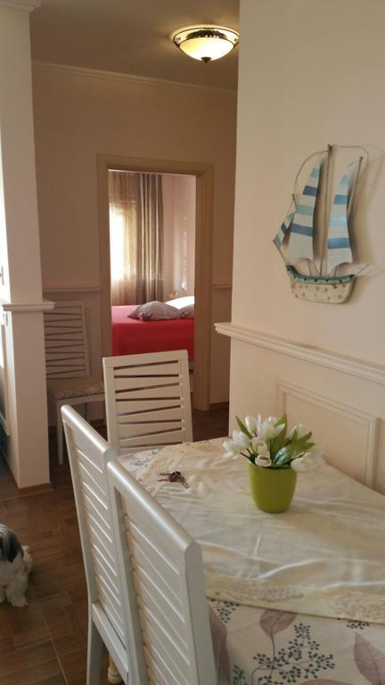 Laura'S Home Драч Екстериор снимка