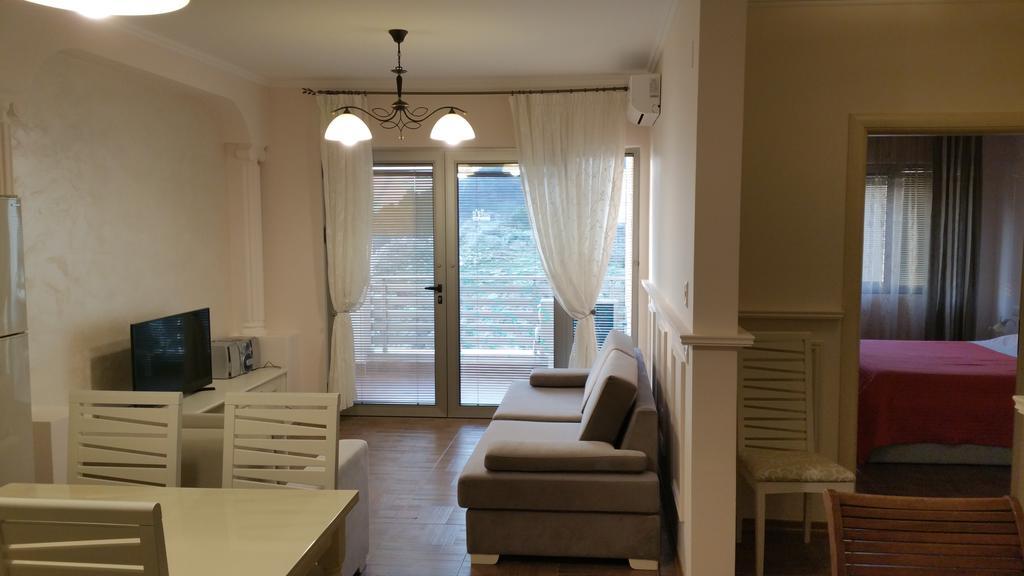Laura'S Home Драч Екстериор снимка