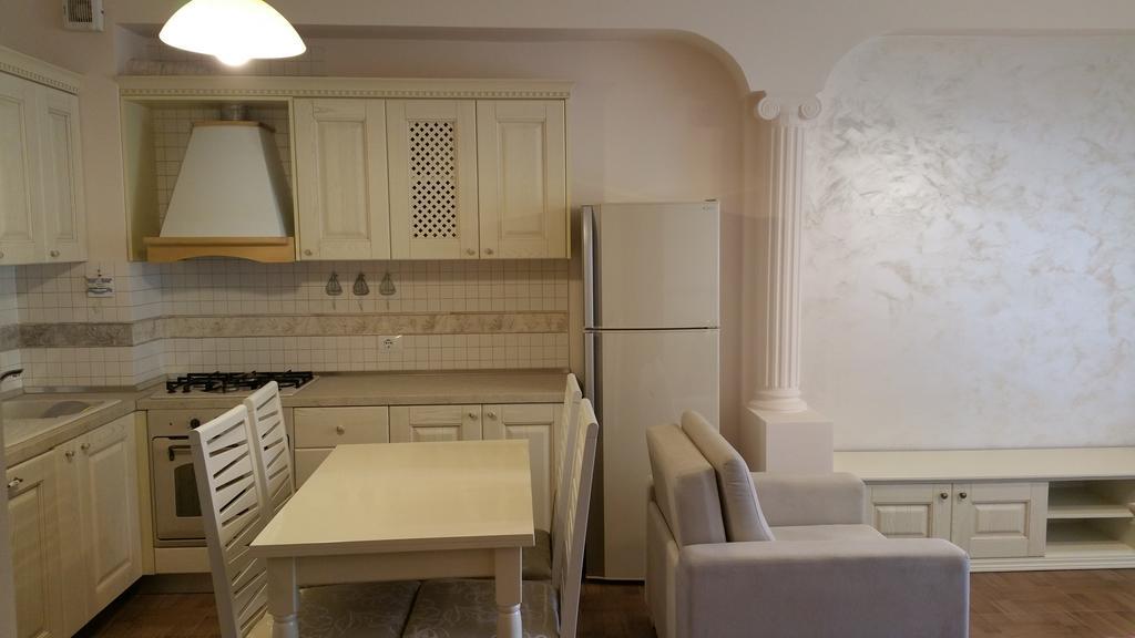 Laura'S Home Драч Екстериор снимка
